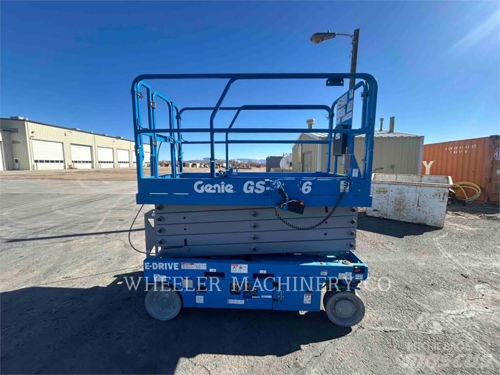 Genie GS3246 Nožnicové zdvíhacie plošiny