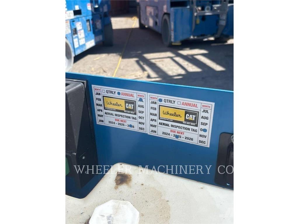 Genie GS3246 Nožnicové zdvíhacie plošiny