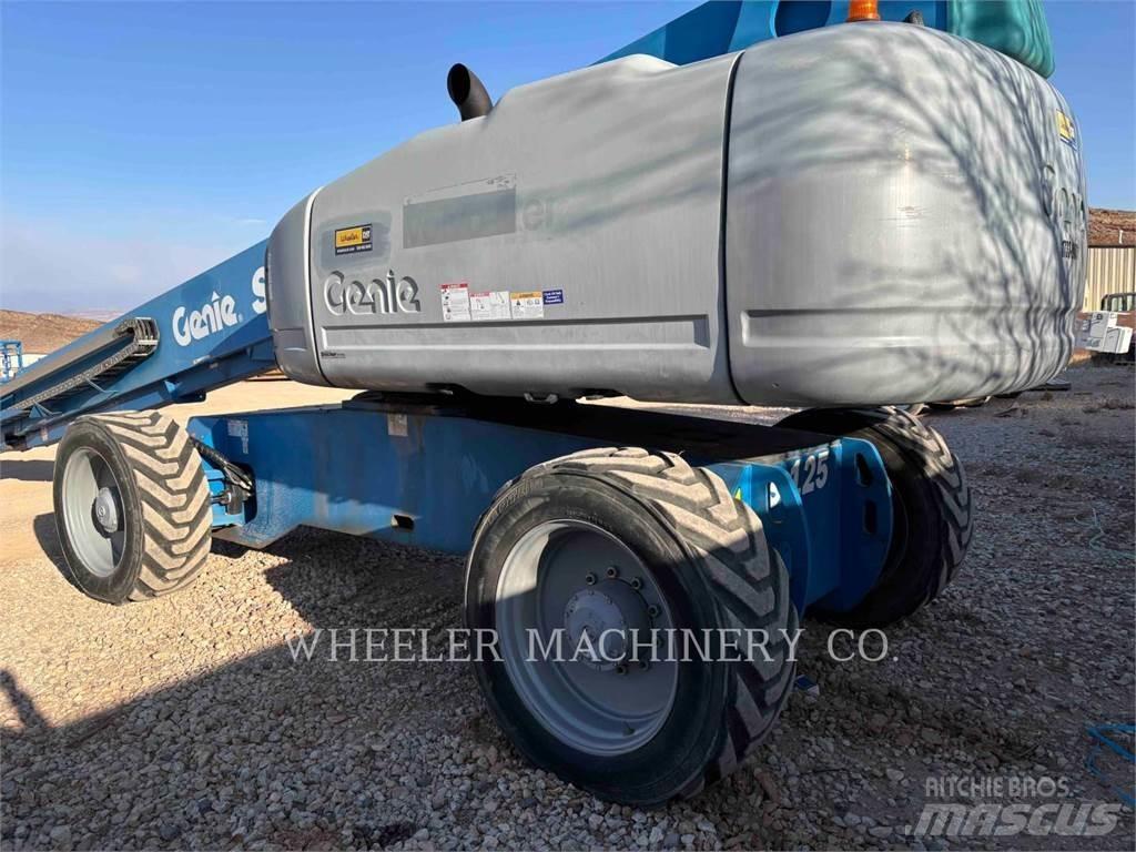 Genie S-125 Kĺbové plošiny