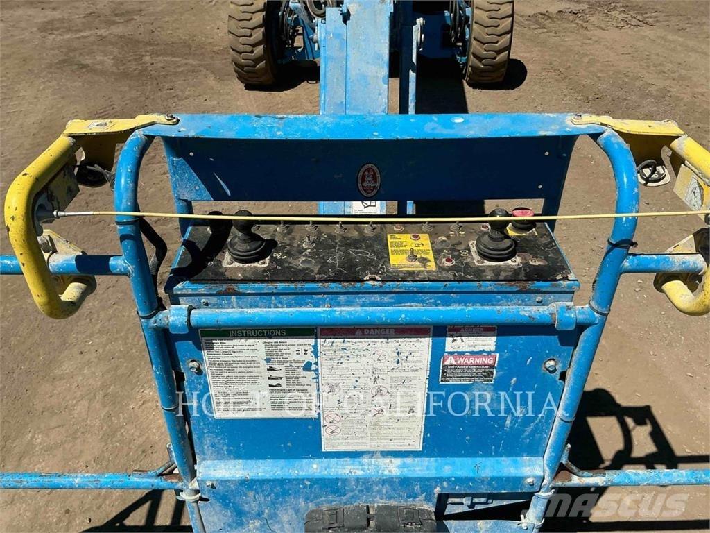 Genie S-45 Kĺbové plošiny