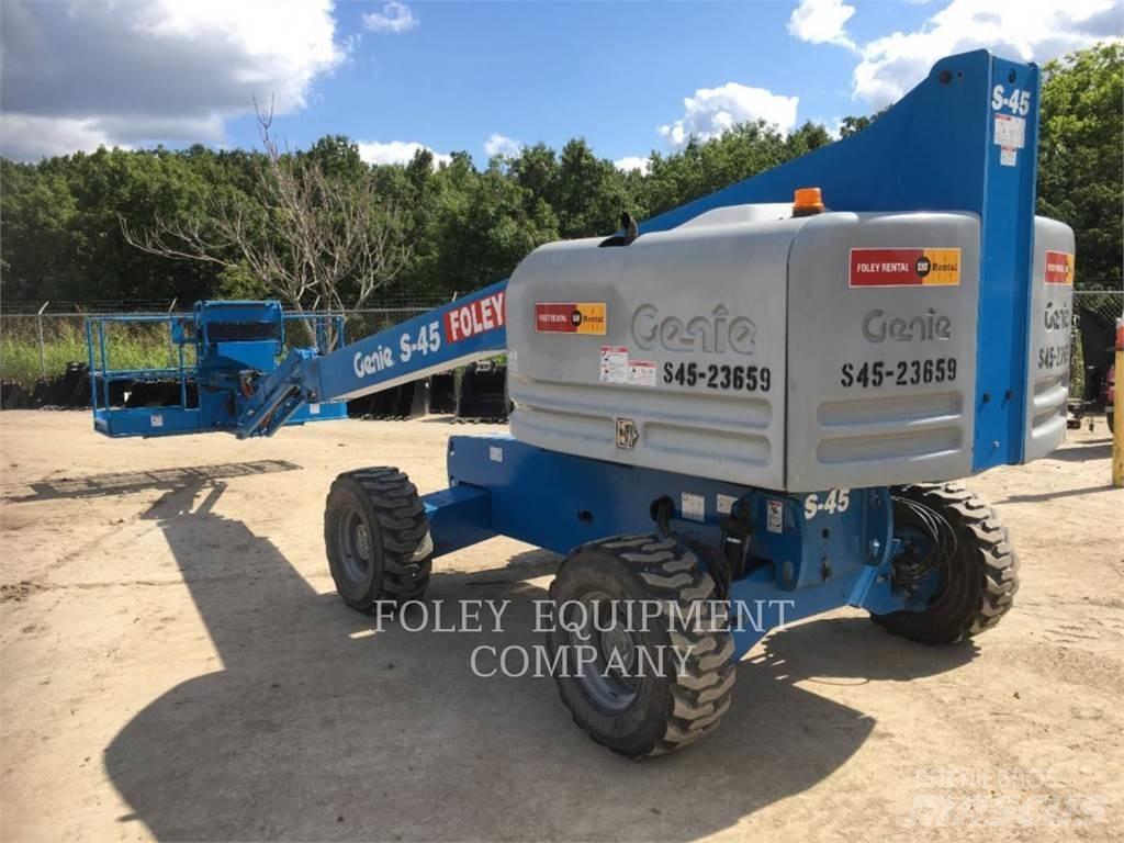 Genie S45D4W Kĺbové plošiny
