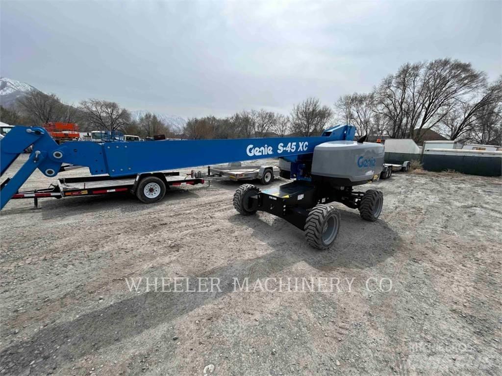Genie S45XC Kĺbové plošiny