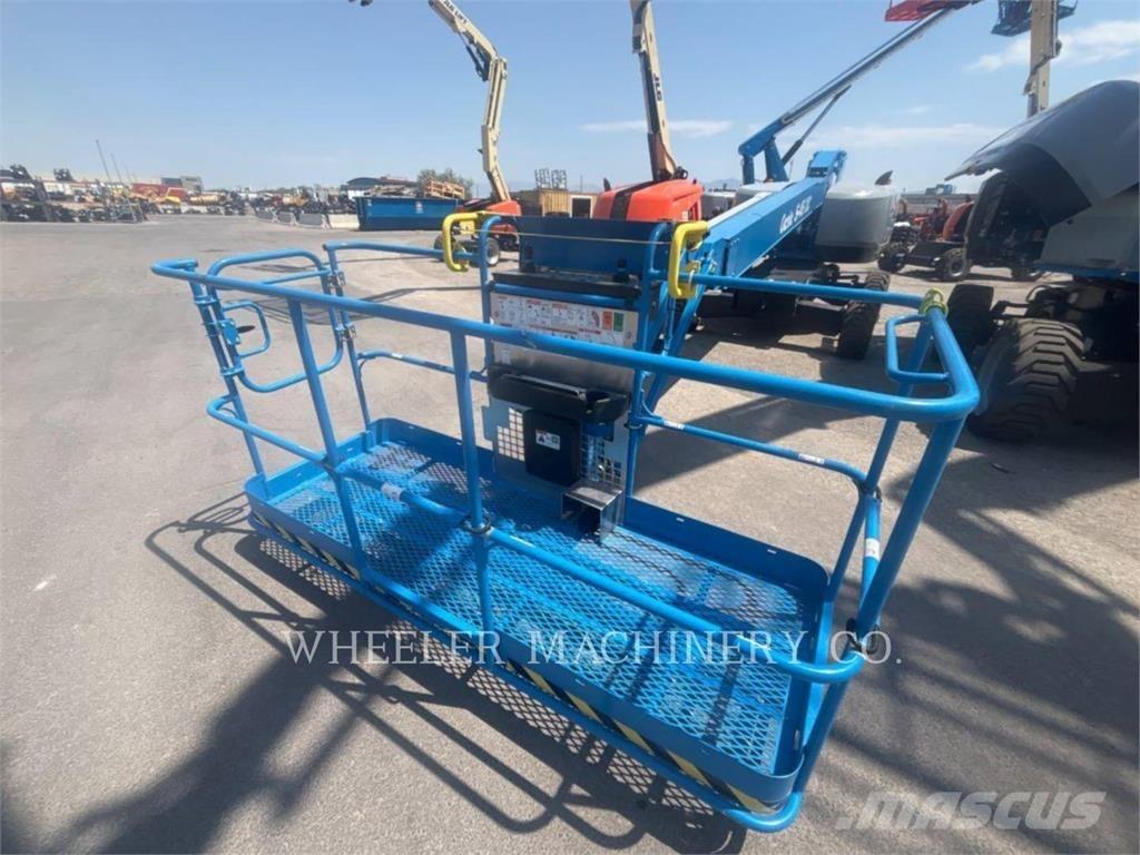 Genie S45XC Kĺbové plošiny