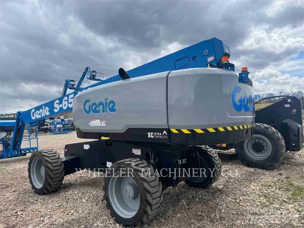 Genie S65XC Kĺbové plošiny