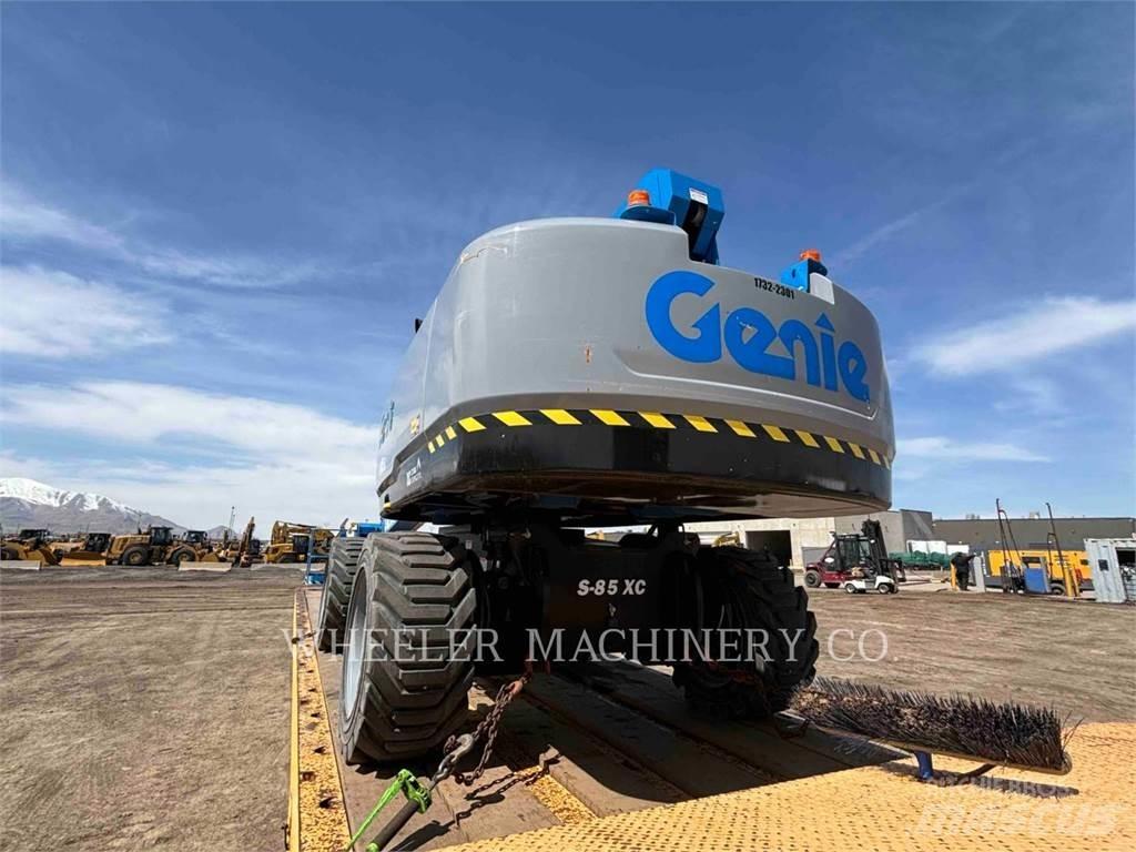 Genie S85XC Kĺbové plošiny