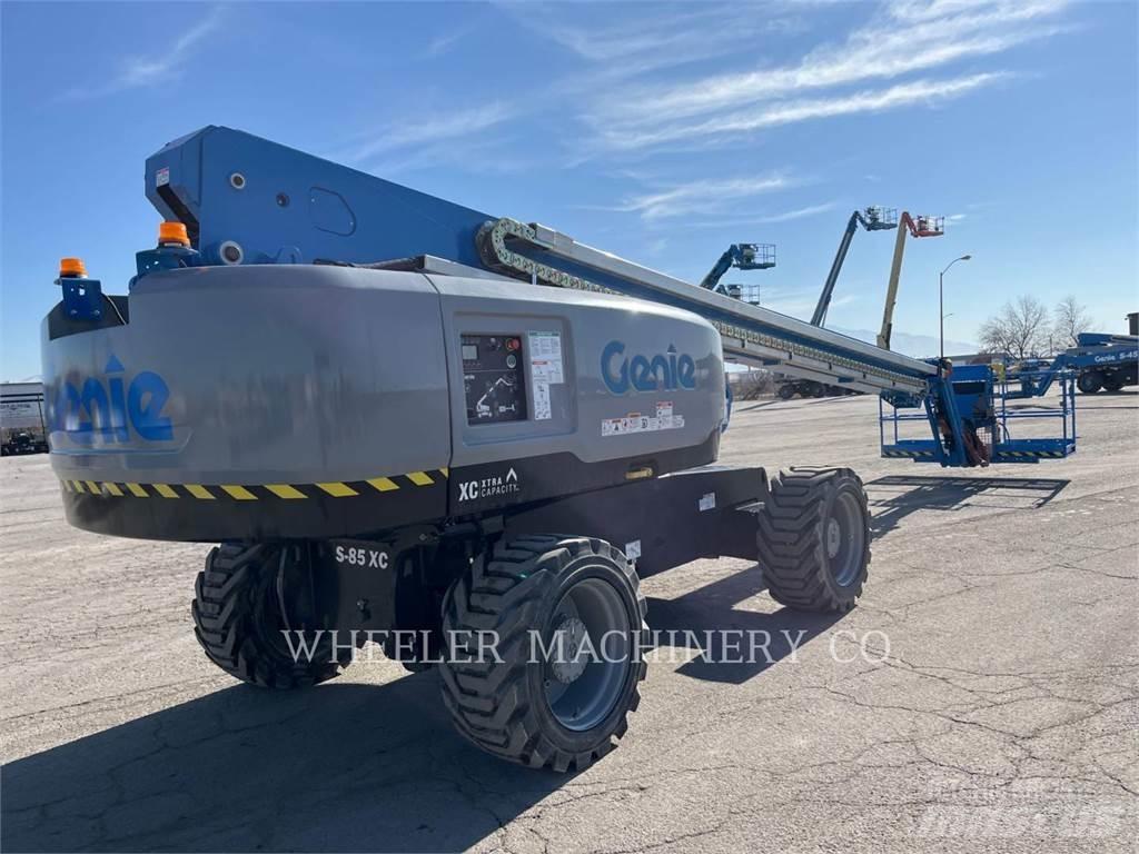 Genie S85XC Kĺbové plošiny