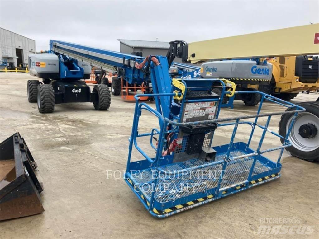 Genie S85XCD4W Kĺbové plošiny