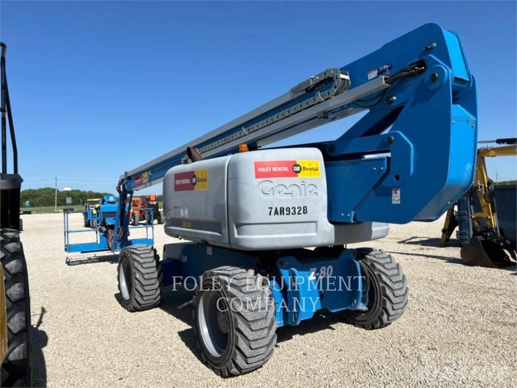 Genie Z80/60D4W Kĺbové plošiny
