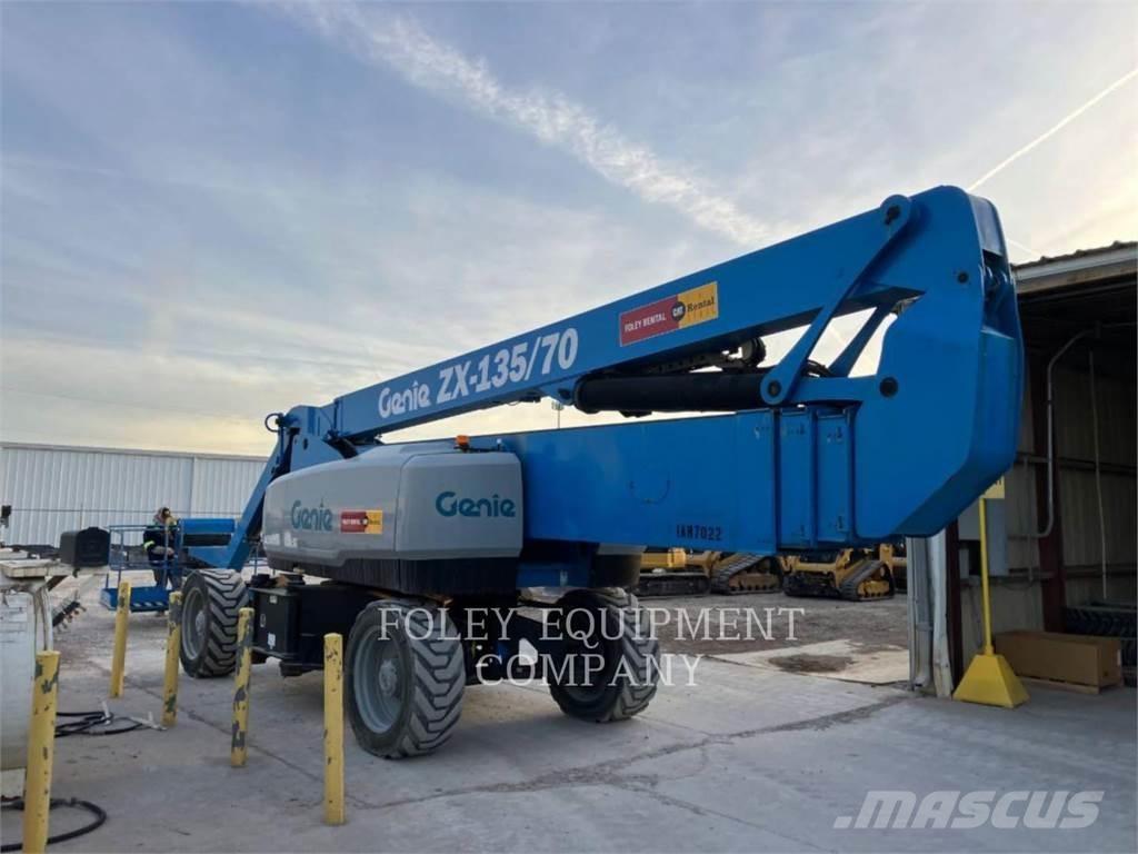 Genie ZX13570D4W Kĺbové plošiny