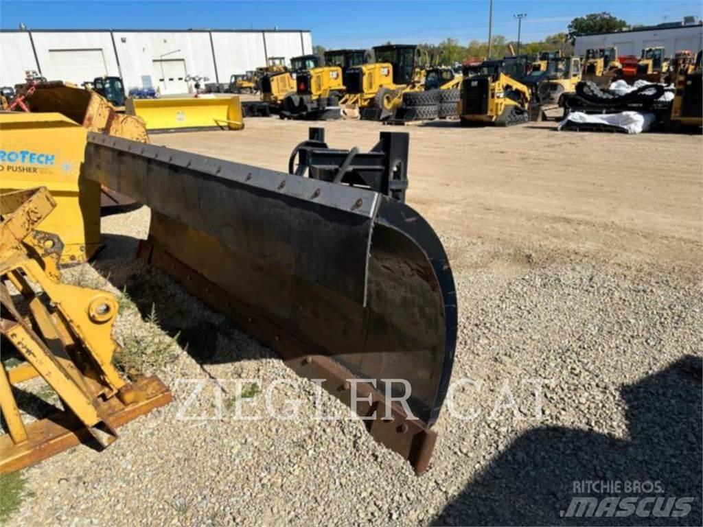  HENDERSON PLOW Snehové frézy