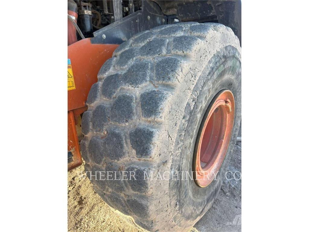 Hitachi ZW250-6 Kolesové nakladače