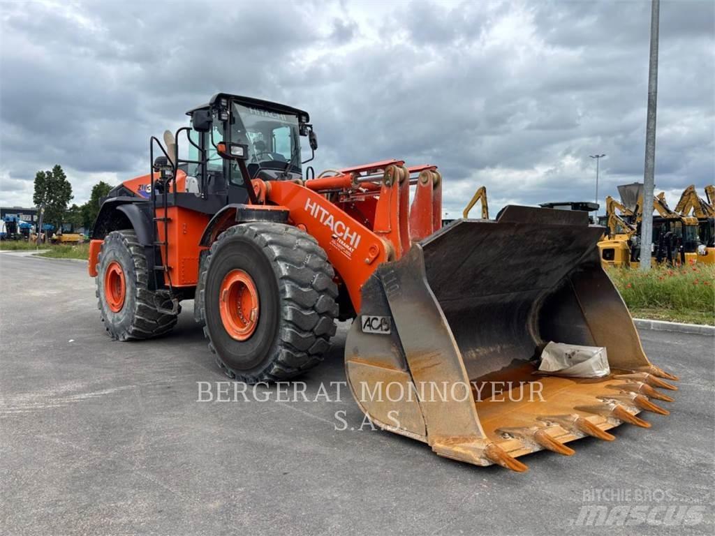 Hitachi ZW370.6 Kolesové nakladače
