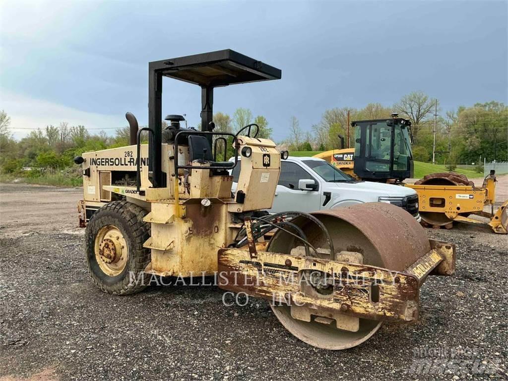 Ingersoll Rand SD70 Ťahačové valce