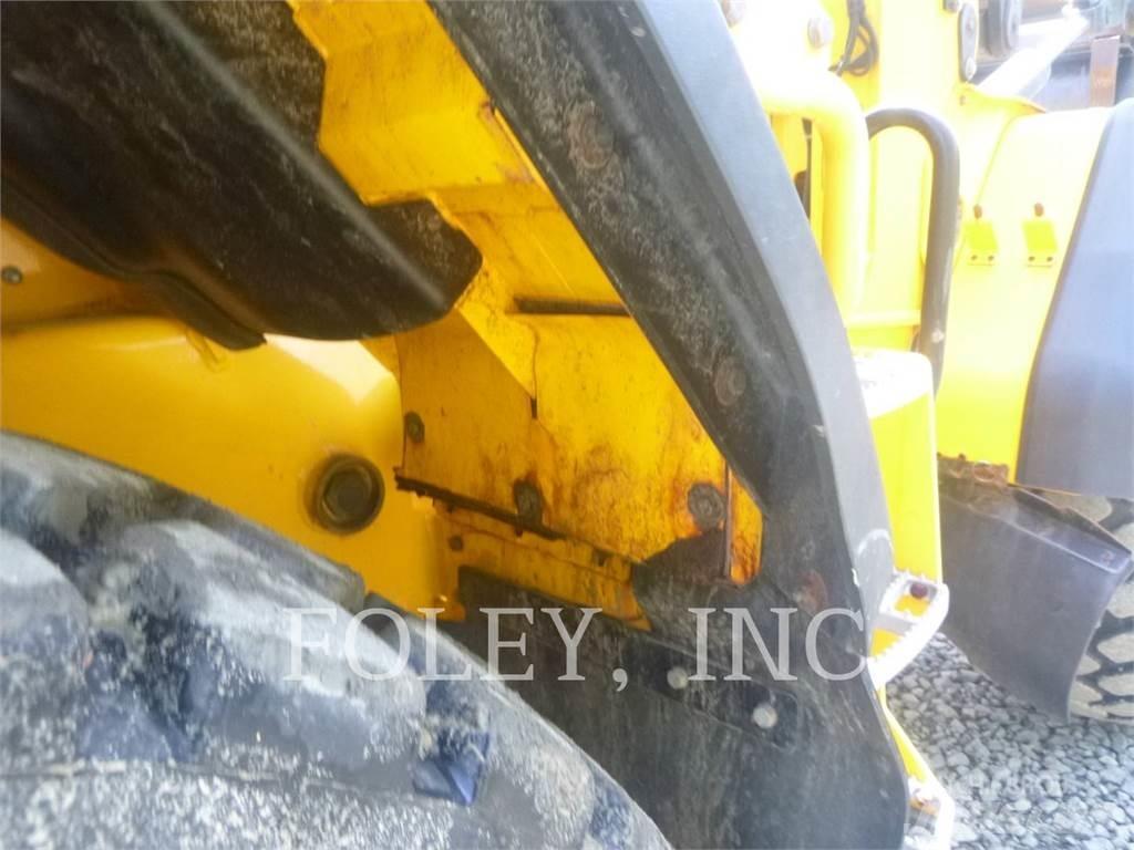 JCB 427 HT T4F Kolesové nakladače