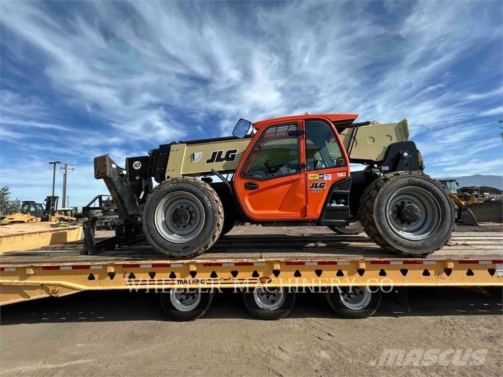 JLG 1055 Teleskopické manipulátory