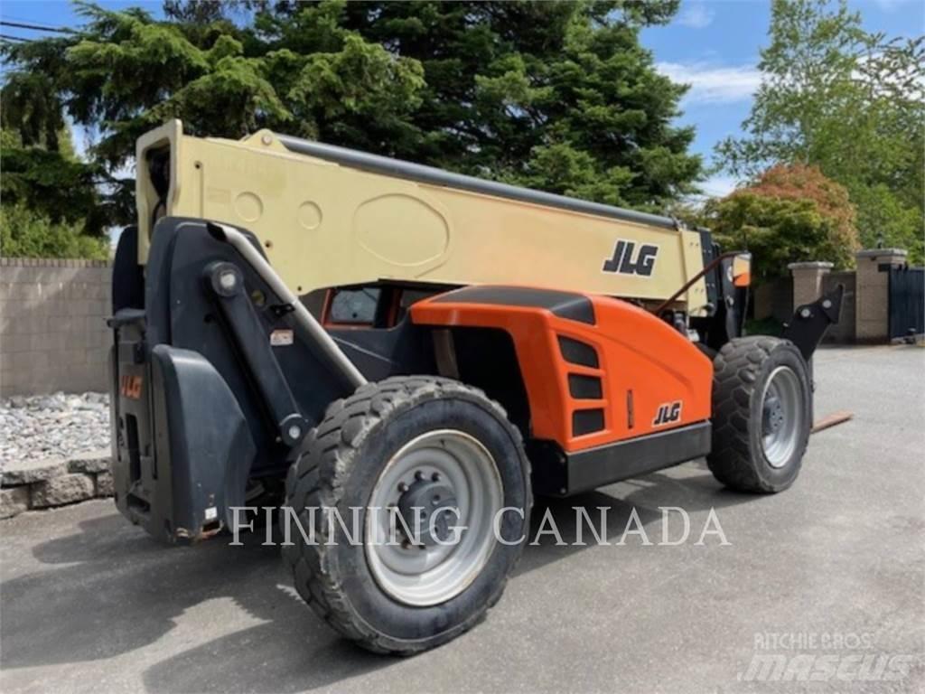 JLG 1055 Teleskopické manipulátory
