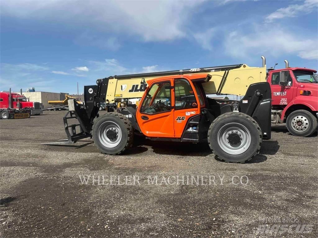 JLG 1255 Teleskopické manipulátory