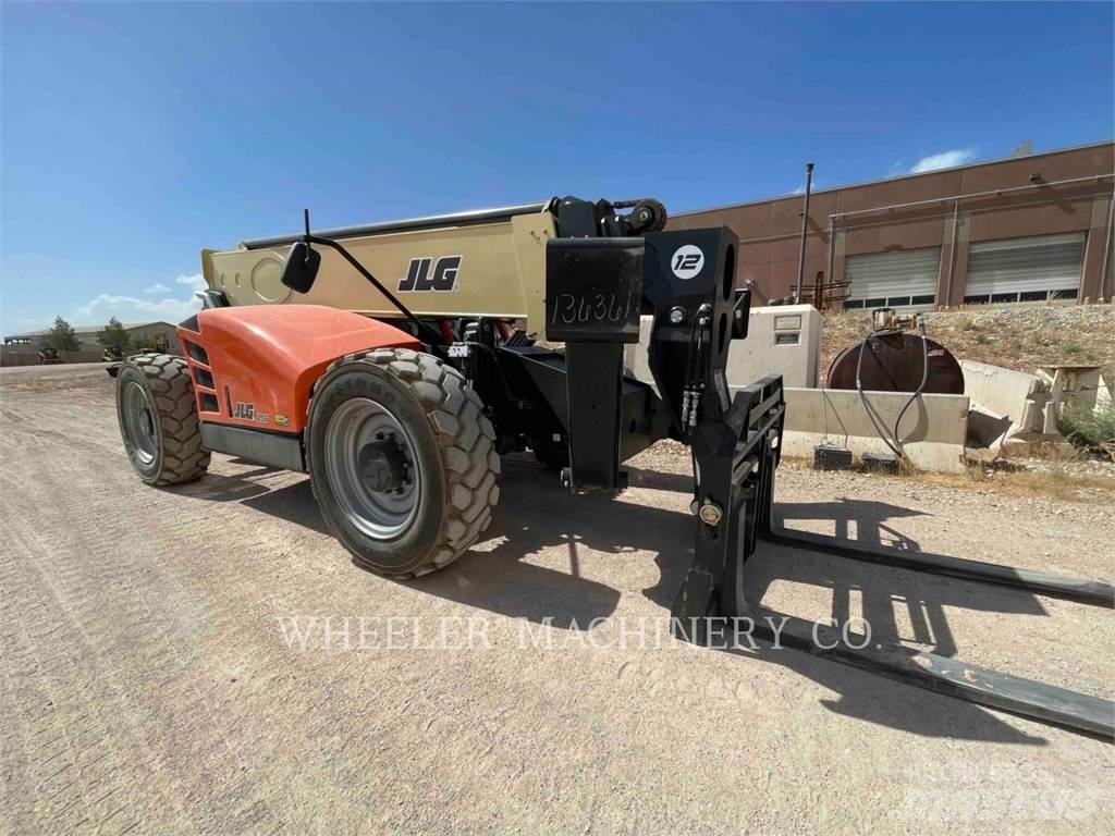 JLG 1255 Teleskopické manipulátory