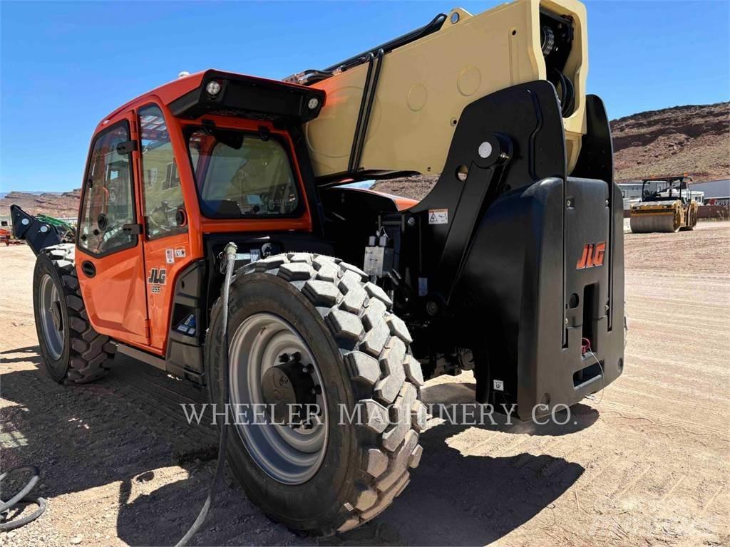 JLG 1255 Teleskopické manipulátory