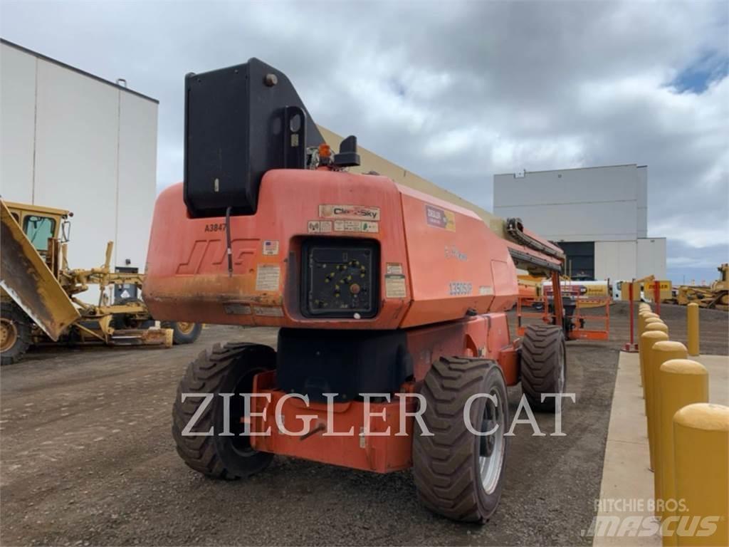 JLG 1350SJP Kĺbové plošiny
