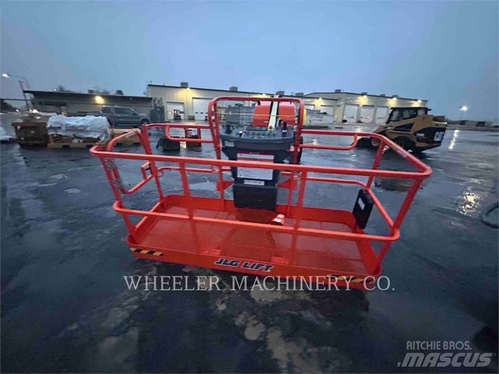 JLG 460SJ SP Kĺbové plošiny