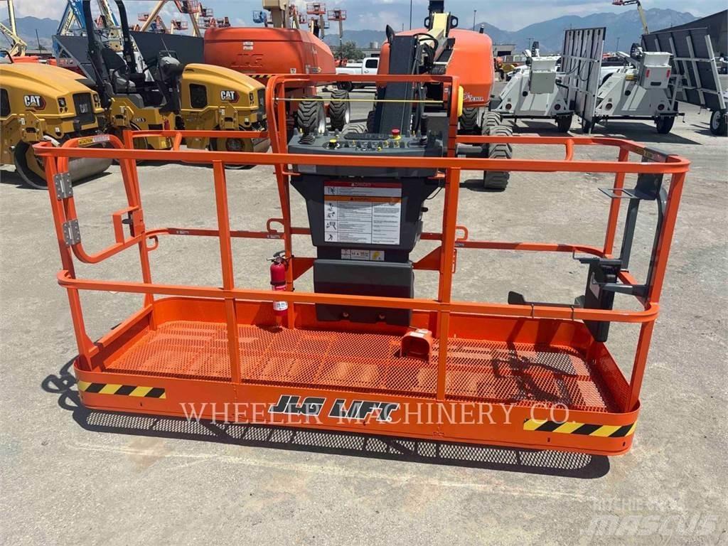 JLG 460SJ SP Kĺbové plošiny