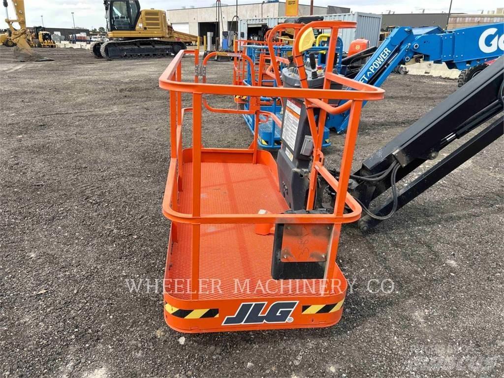 JLG 460SJ SP Kĺbové plošiny