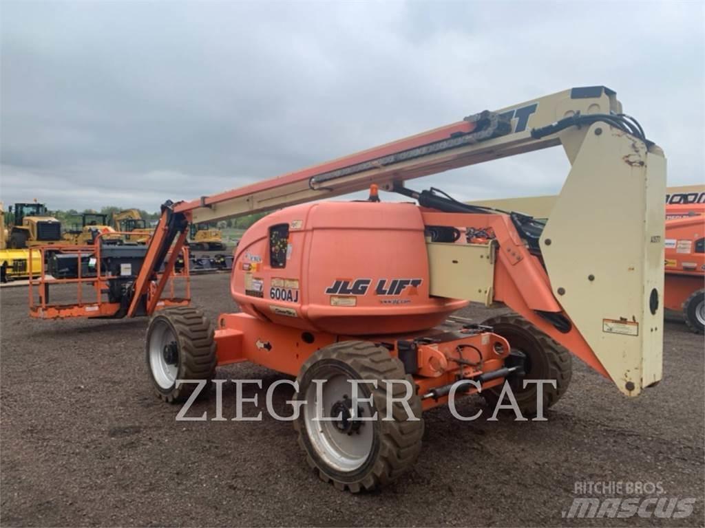 JLG 600AJ Kĺbové plošiny