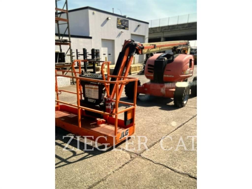 JLG 600AJ Kĺbové plošiny
