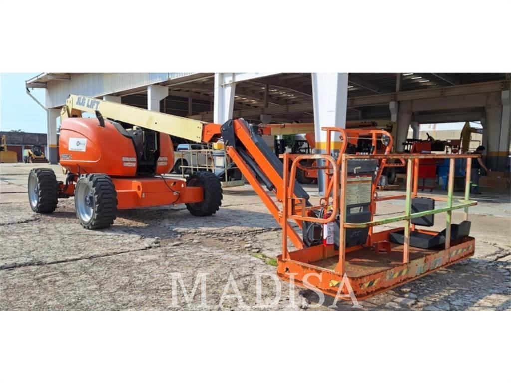 JLG 600AJ Kĺbové plošiny