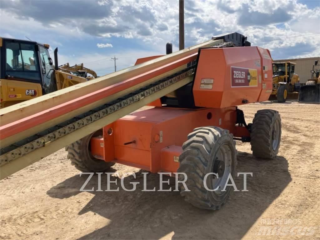 JLG 600S Kĺbové plošiny
