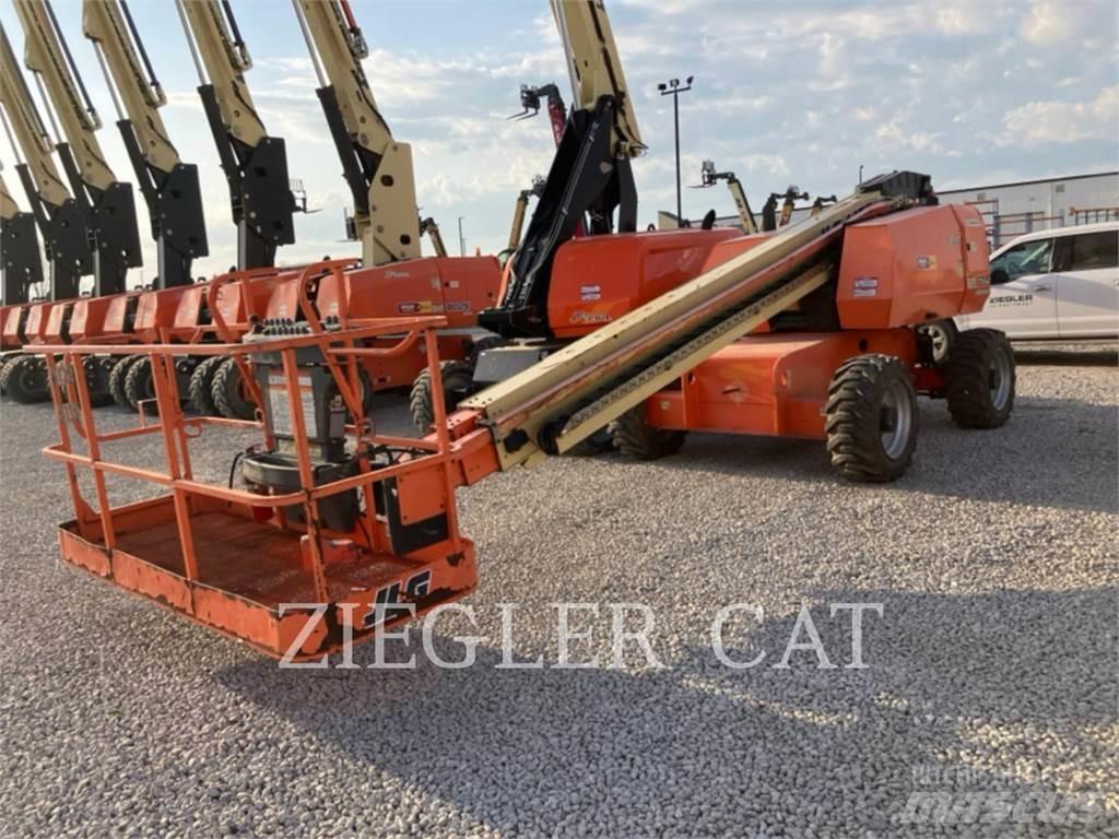 JLG 600S Kĺbové plošiny