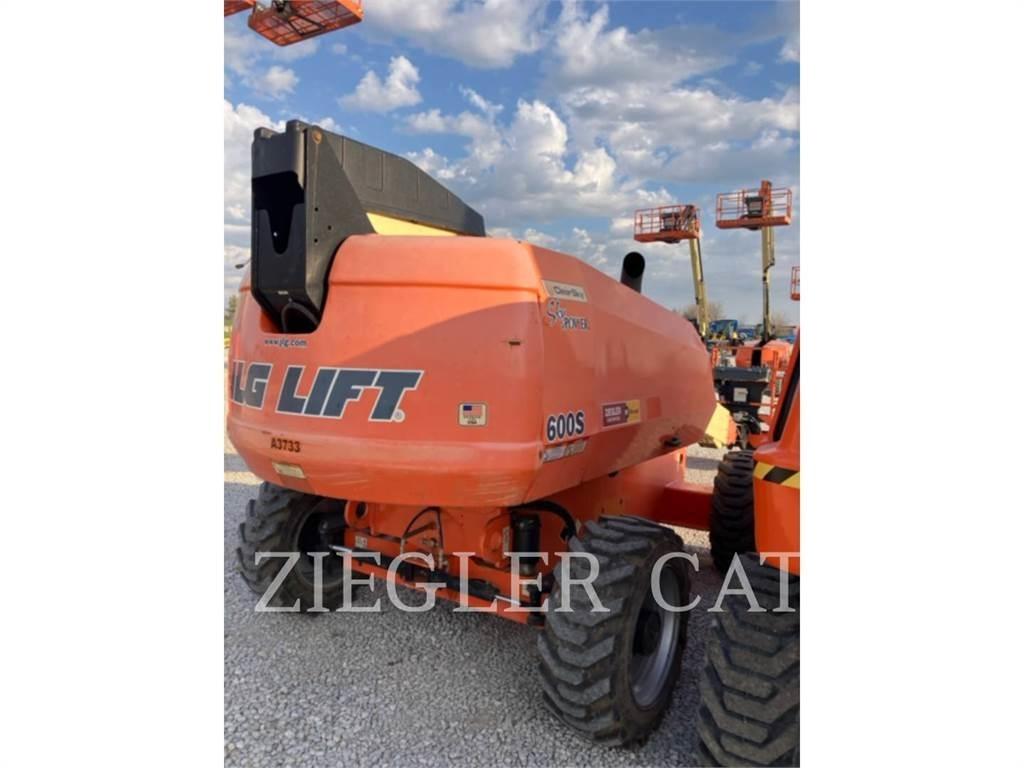 JLG 600S Kĺbové plošiny