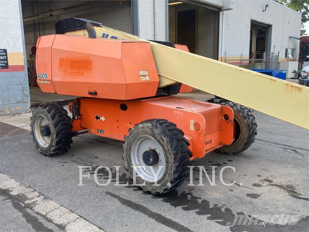 JLG 600S Kĺbové plošiny