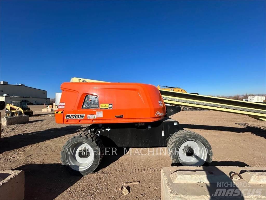 JLG 600S SP Kĺbové plošiny