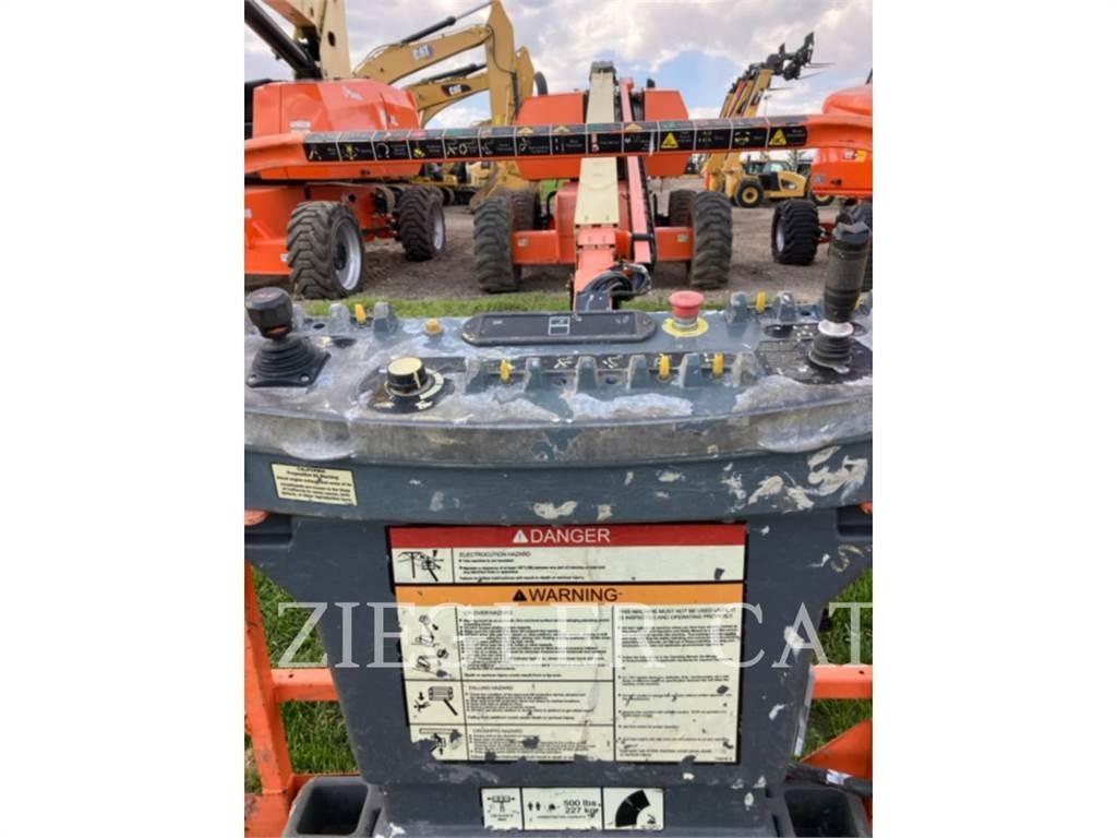 JLG 660SJ Kĺbové plošiny