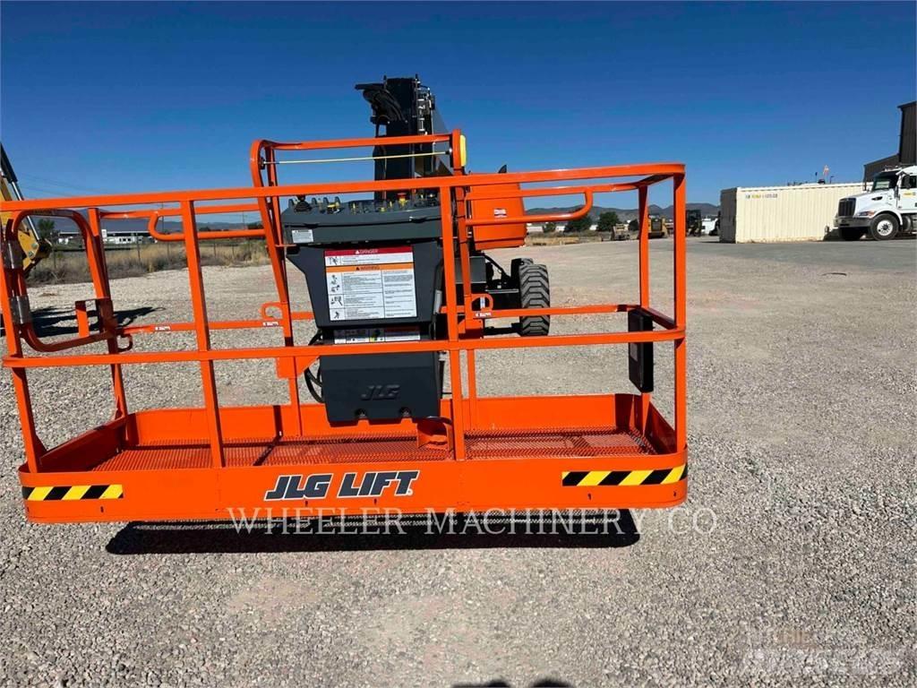 JLG 660SJ Kĺbové plošiny