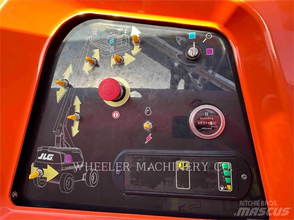 JLG 660SJ Kĺbové plošiny