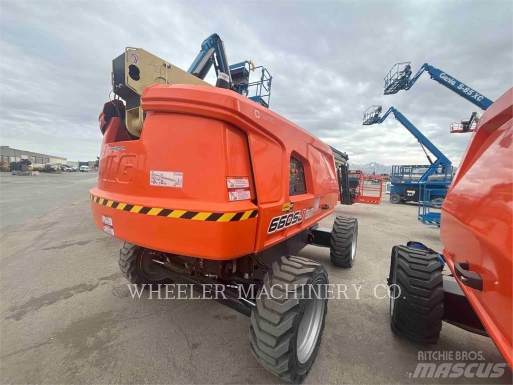 JLG 660SJ Kĺbové plošiny