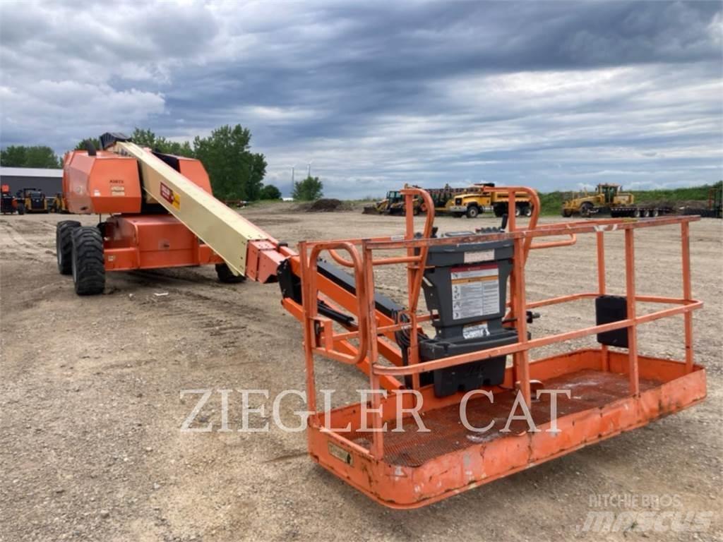 JLG 660SJ Kĺbové plošiny