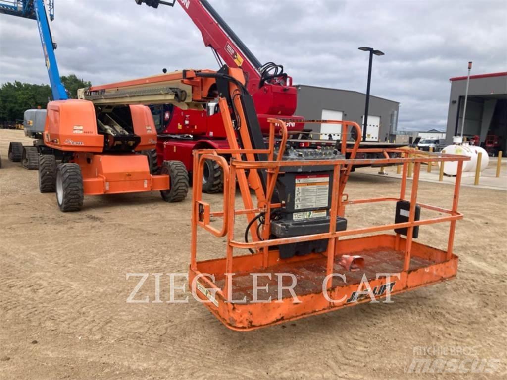 JLG 660SJ Kĺbové plošiny