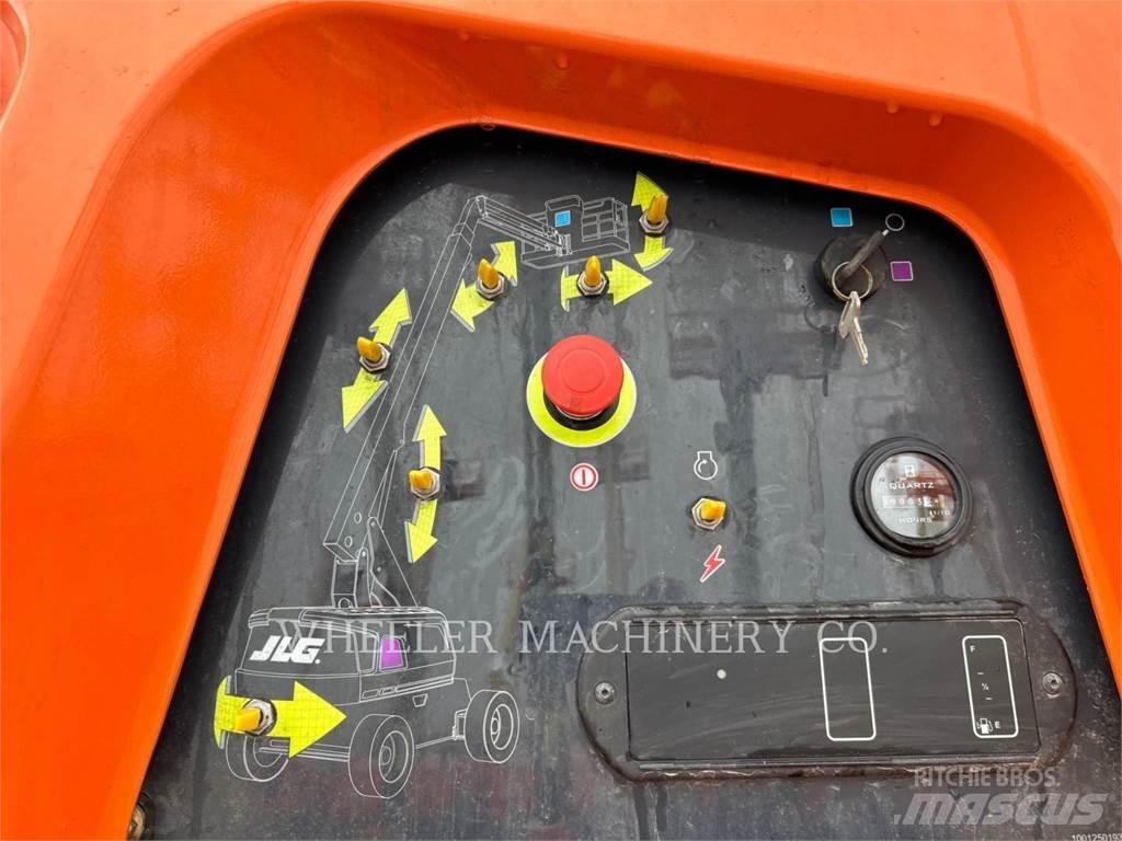 JLG 660SJ SP Kĺbové plošiny