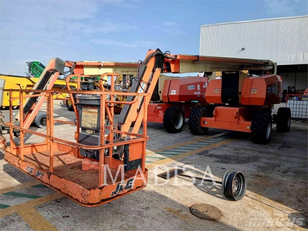 JLG 800 AJ Kĺbové plošiny