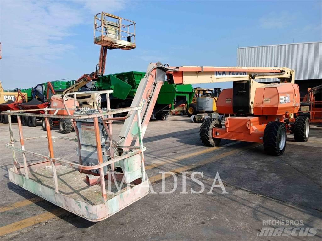 JLG 800 AJ Kĺbové plošiny