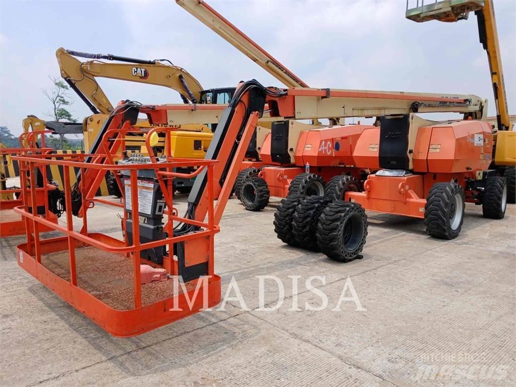 JLG 800 AJ Kĺbové plošiny
