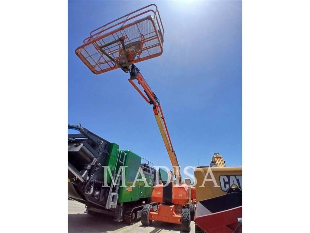 JLG 800 AJ Kĺbové plošiny