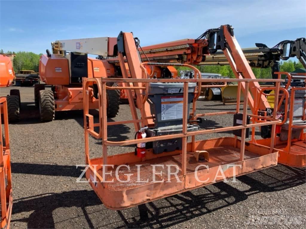 JLG 800AJ Kĺbové plošiny