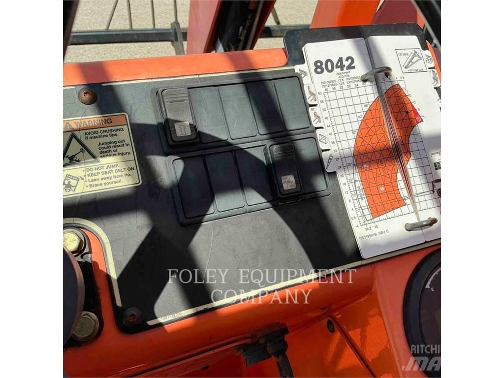 JLG 8042 Teleskopické manipulátory