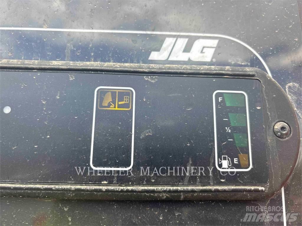 JLG 860SJ Kĺbové plošiny