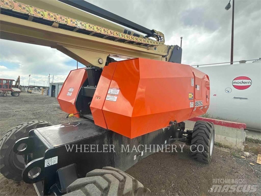JLG 860SJ Kĺbové plošiny